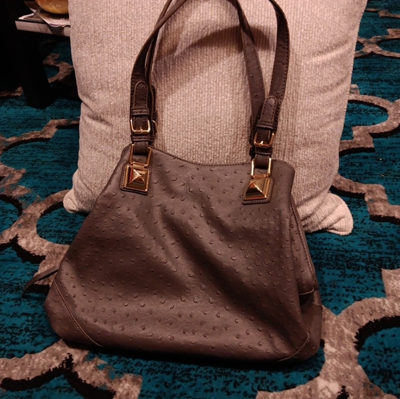 Jessica Simpson Twiggy Ostrich Print Hobo Tote Handbag Dusty Grey in good condit - Picture 3 of 6